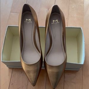 Marc Fisher Gold Heels sz9 Leather upper and sole